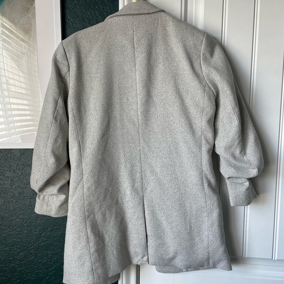 H&M Gray Professional Blazer with Notched Lapels - Picture 3 of 4